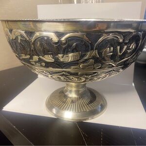 Ornate Vintage Silver Decorative Centerpiece Fruit Bowl Hearts